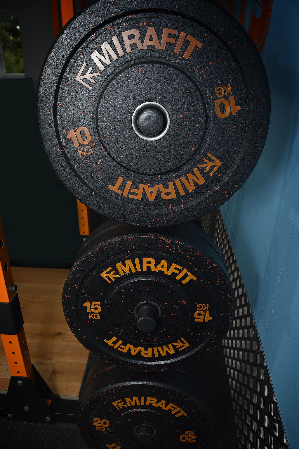 Weight plates in the Fitn’Flex training space